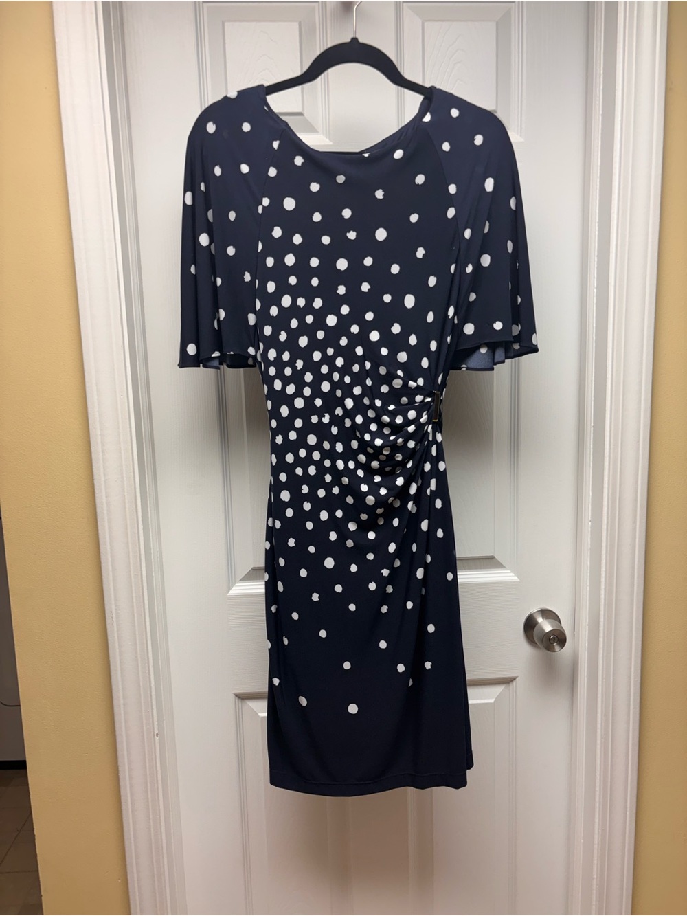 Tahari Arthur S. Levine Women’s Navy Polka Dot Ruched Midi Dress Size 10